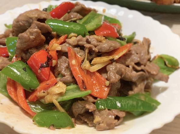 36C.Viande sautée avec la sauce aux  fèves noirs / 豉椒(牛/鸡)肉